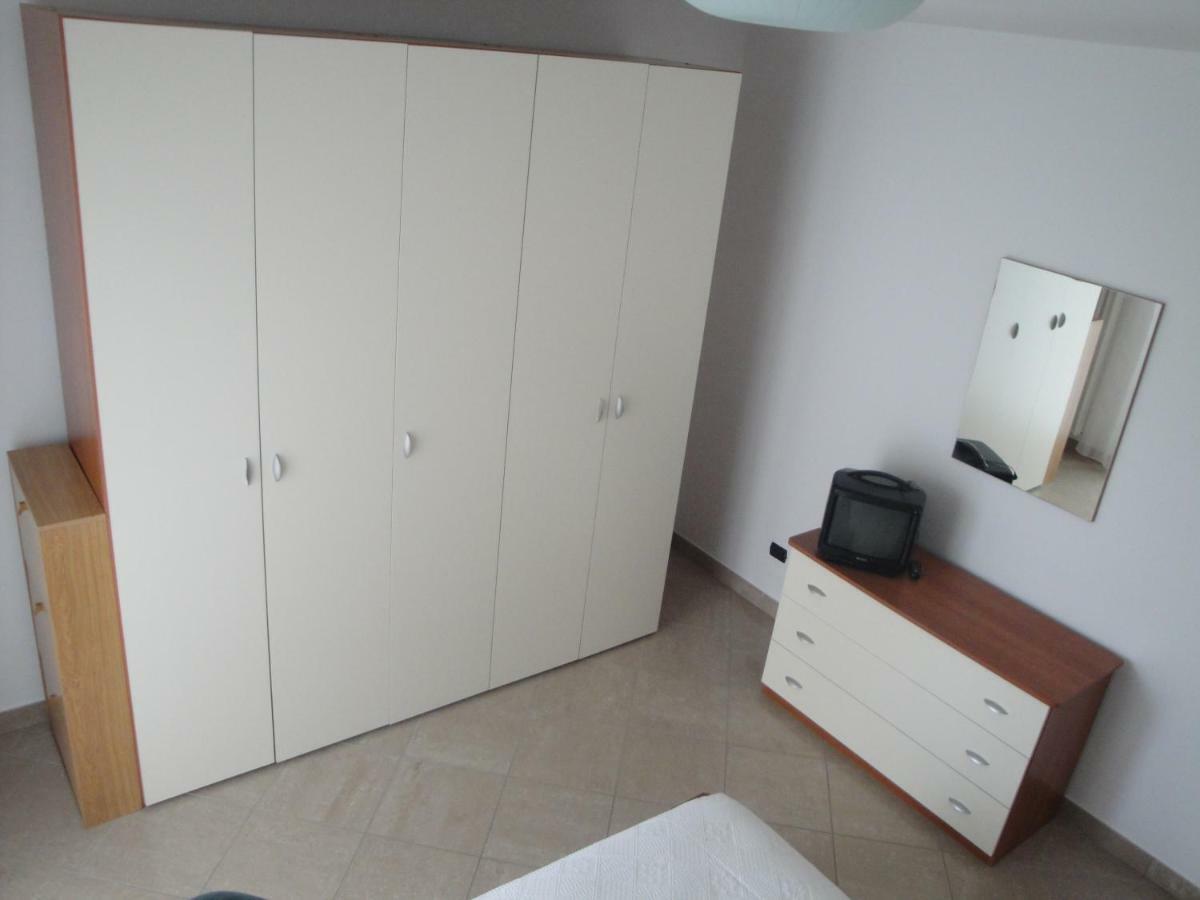 Aloe Beach Apartments, Ombrellone, Parcheggio E Uso Di Biciclette Gratis Rimini Buitenkant foto