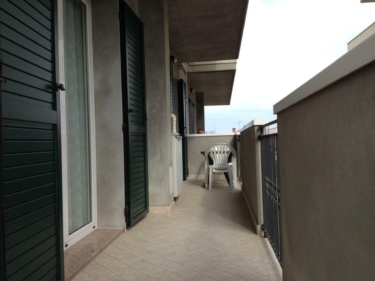 Aloe Beach Apartments, Ombrellone, Parcheggio E Uso Di Biciclette Gratis Rimini Buitenkant foto