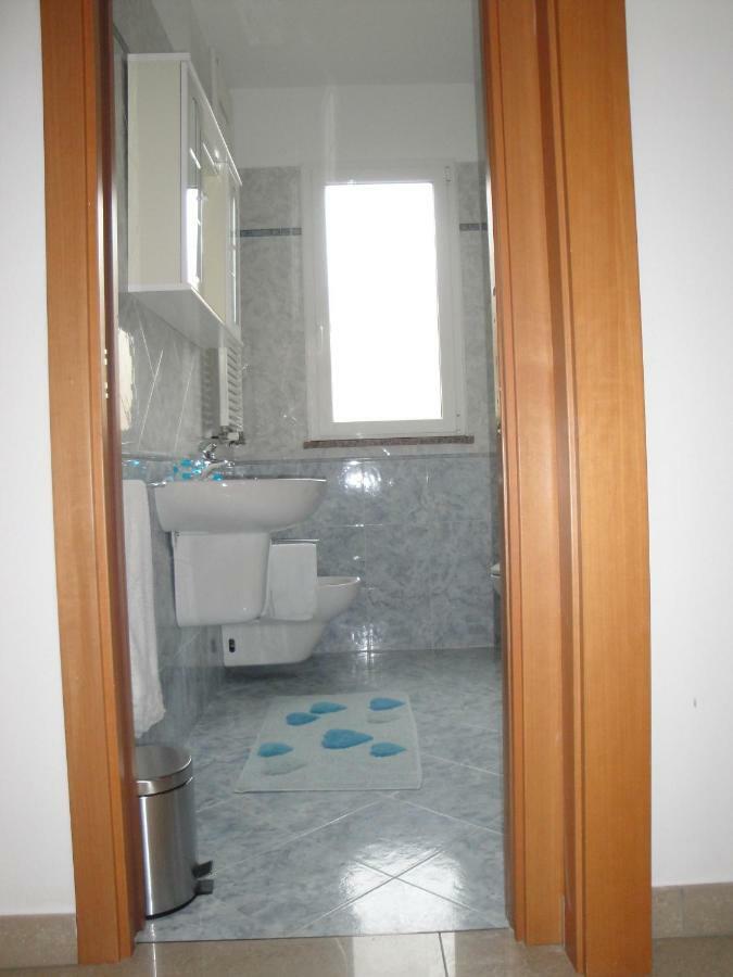 Aloe Beach Apartments, Ombrellone, Parcheggio E Uso Di Biciclette Gratis Rimini Buitenkant foto